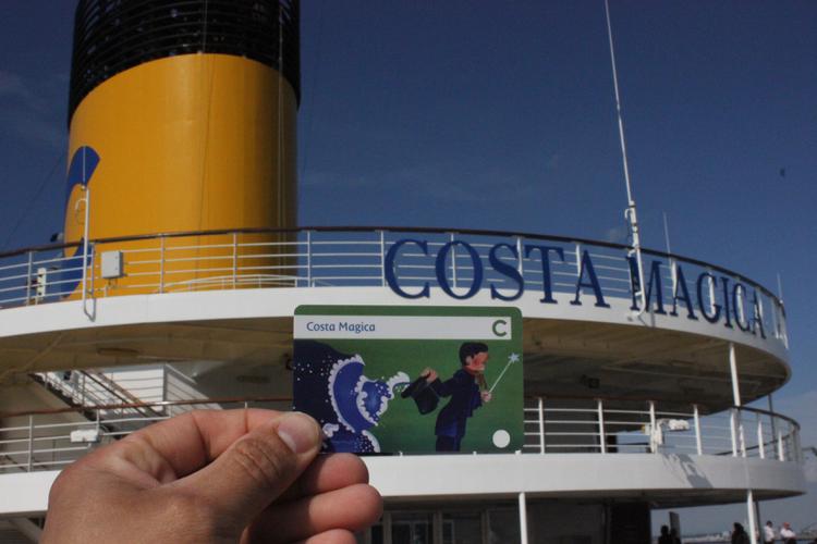 Греция - Costa Magica - магнитная карта туриста, служащая для расчетов, в качестве пропуска на берег и обратно на корабль, а также в качестве ключа в каюту и ключа к сейфу.