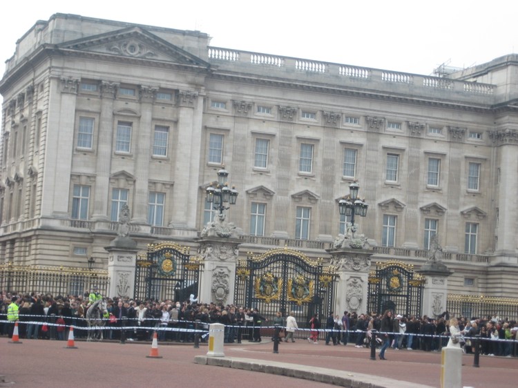 Великобритания - Лондон.Букингемский дворец.
