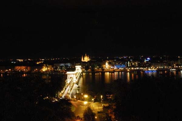 Мир Будапешта - бесконечно притягательный и увлекательный! Обязательно посетите Будапешт. Город принимает гостей в любое время года. Отдыхайте в Будапеште вместе с BSI Group!