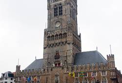 <p>Символ Брюгге - Колокольня (Belfort). Чтобы подняться на колокольню, нужно преодолеть 366 ступенек.</p>. Фото , Бельгия