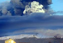 <p>Grimsvotn - вид вулкана из соседних деревень.</p>. Фото , Исландия