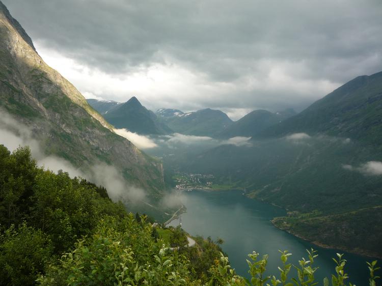 Норвегия - Один из красивейших фьордов - Гейрангерфьорд.