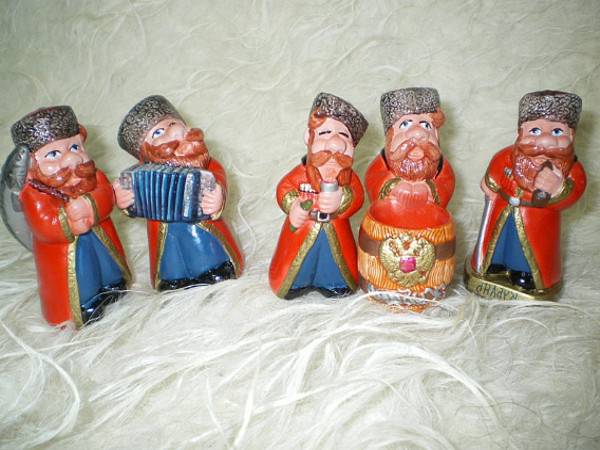 Сувениры из Ейска, Россия. Фигурки казаков - сувенир из Ейска