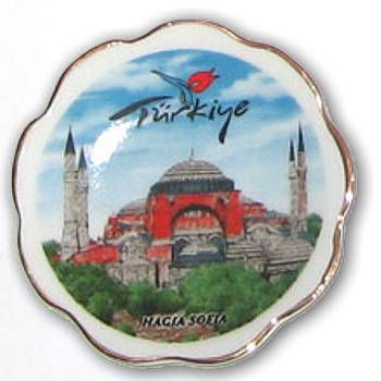 Сувениры из Стамбула, Турция. Сувенир из Стамбула в виде тарелочки-магнита на холодильник с видом Святой Софии.