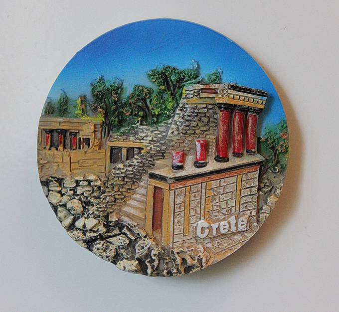 Сувениры из Иерапетра, Греция. Сувенир с Крита в виде магнита на холодильник - Кносский дворец.