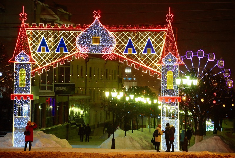 Россия - Праздничное убранство города Чебоксары