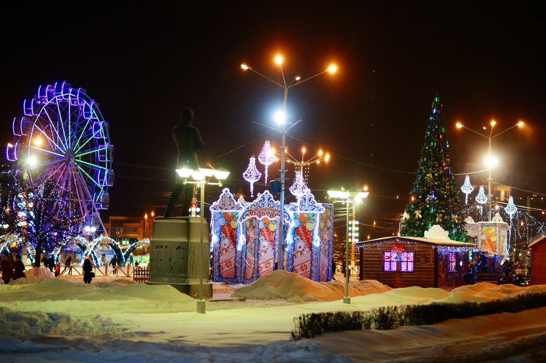 Россия - Праздничное убранство города Чебоксары