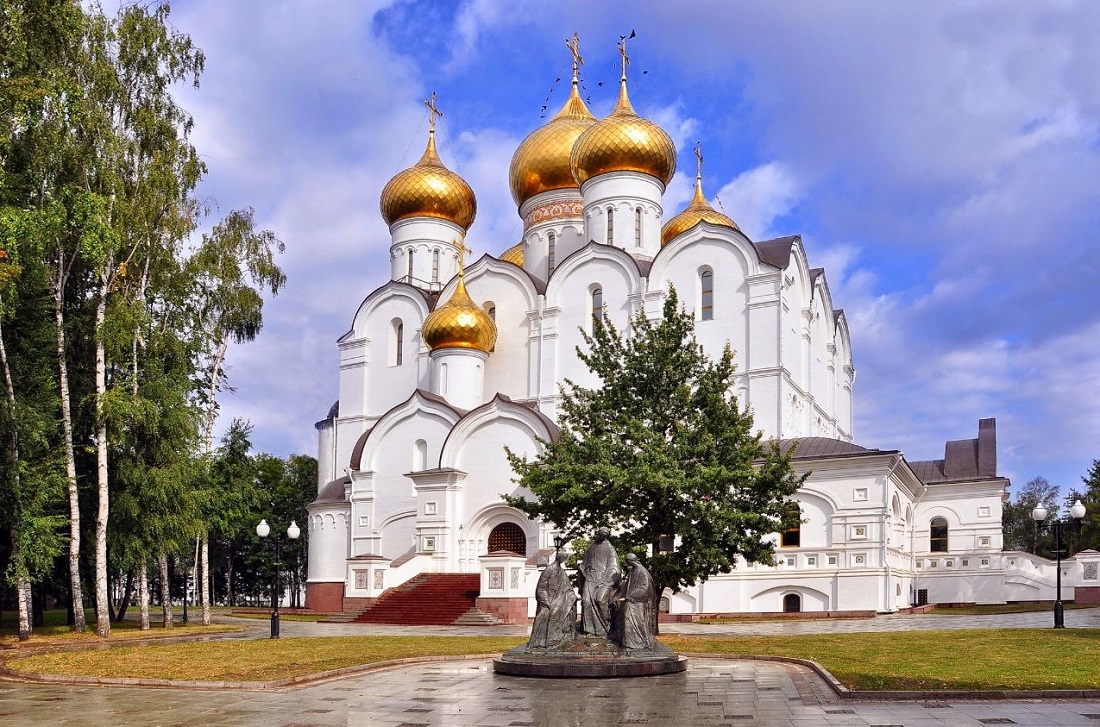 Успенский собор в Ярославле