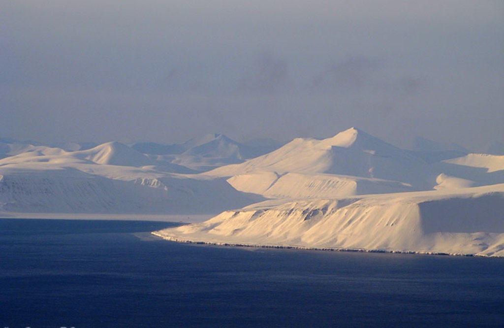 Северный океан видео. Северно-Ледовитый океан Шпицберген. Шпицберген равнина. Шпицберген (Луна). Архипелаг Северная земля фото.