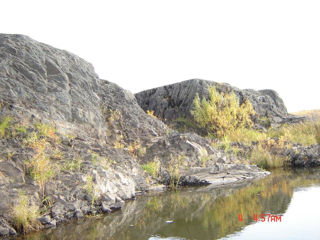 Россия - Аникинский камень на реке Томь