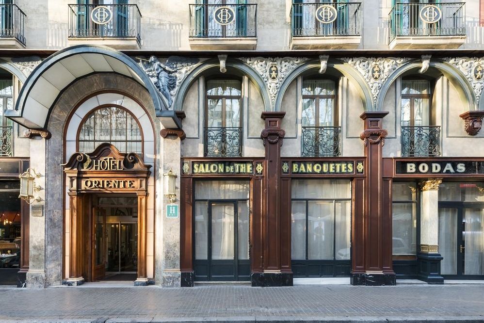 Из-за кризиса доходы каталонских отельеров сократились на 40%