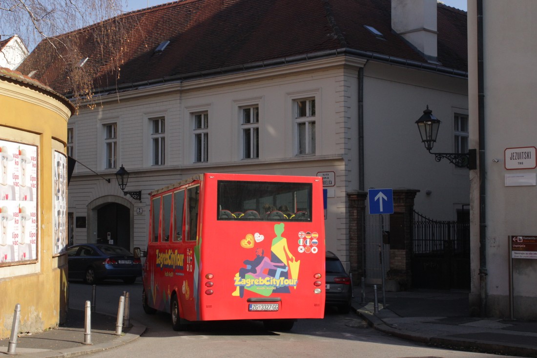 И автобусы Сити-тура в Загребе есть. Но маленькие