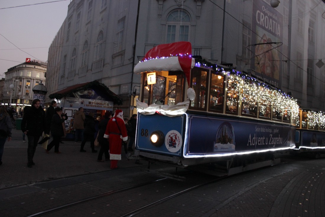 Просто Рождественский трамвай