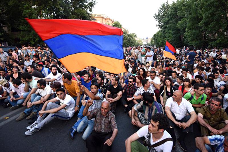 Армения: митинги обнулили спрос у туристов