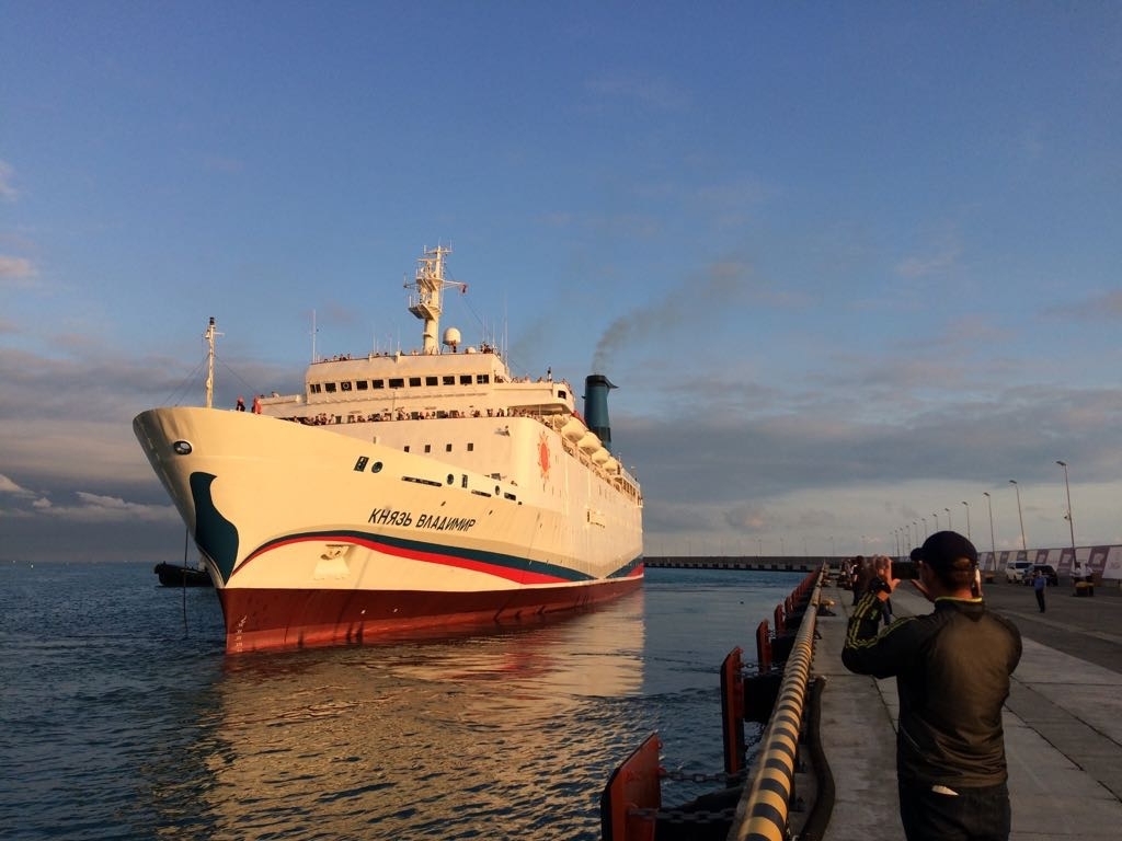 Старт круизов по Черному морю отложен из-за пожара на лайнере