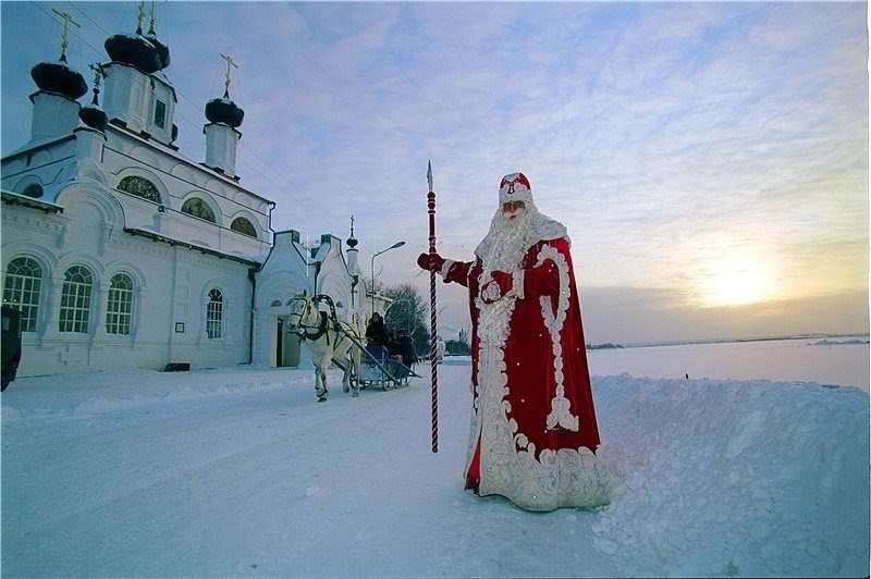 «Интурист» открыл новогодние программы в Вотчину деда Мороза