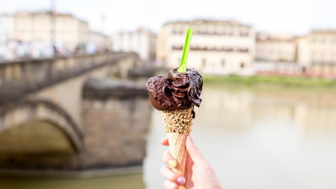 Во Флоренции оштрафовали кафе за счет туристу в 25 евро за рожок мороженого