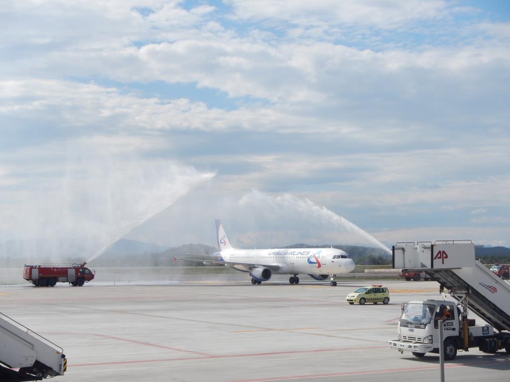 TUI открыл полетную программу в Жирону