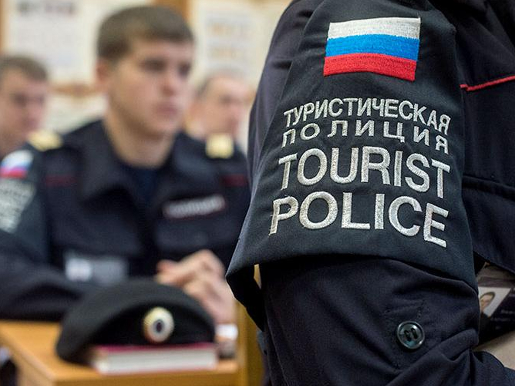В Крыму приступил к работе первый взвод туристической полиции