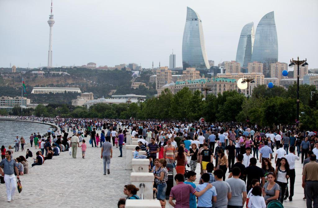 Российские туристы в Азербайджане заняли первое место по количеству