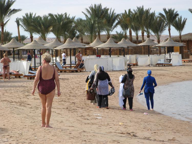 Отели Египта забронированы полностью, на курорты хлынули мусульмане