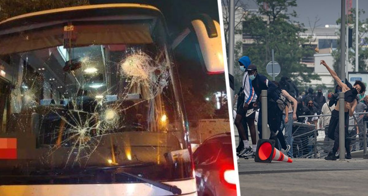 Автобус, перевозивший 41 туриста в отель, подвергнут нападению бунтовщиков в черном