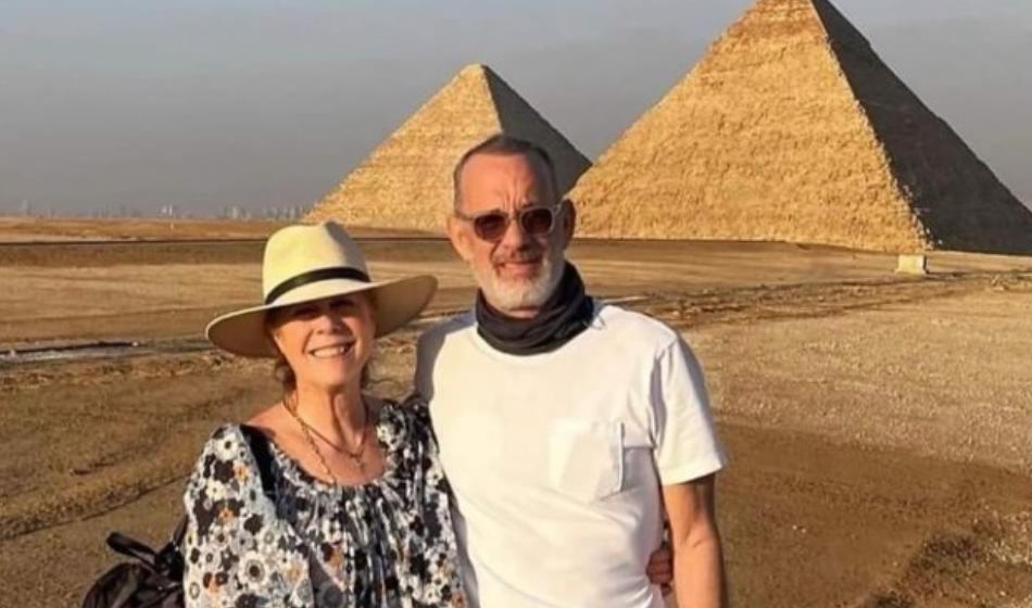 Знаменитый актёр приехал в Египет и сделал селфи на фоне пирамид